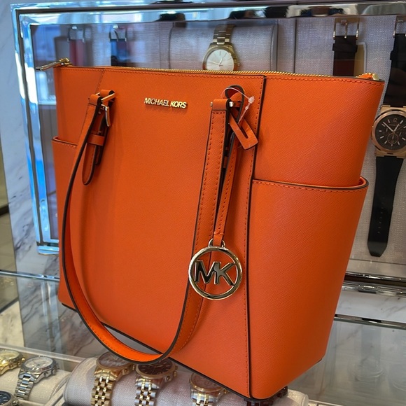 MICHAEL KORS
Jet Set Large Crossgrain Leather Top-Zip Charlotte Tote Shoulder - Picture 11 of 16